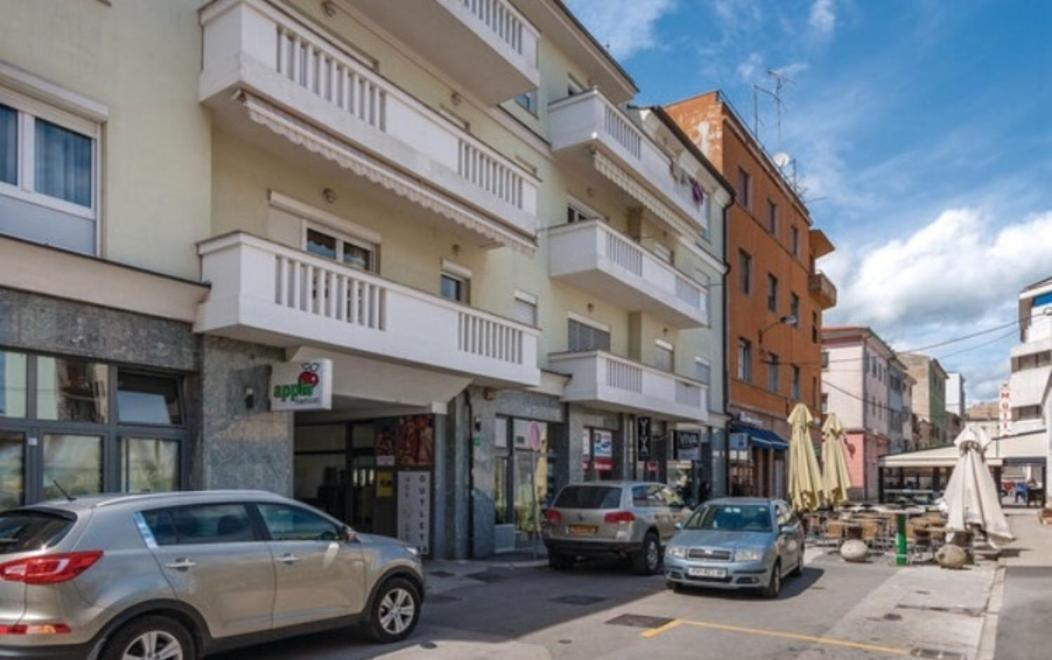 Apartment In The Center Of Pula Exterior foto